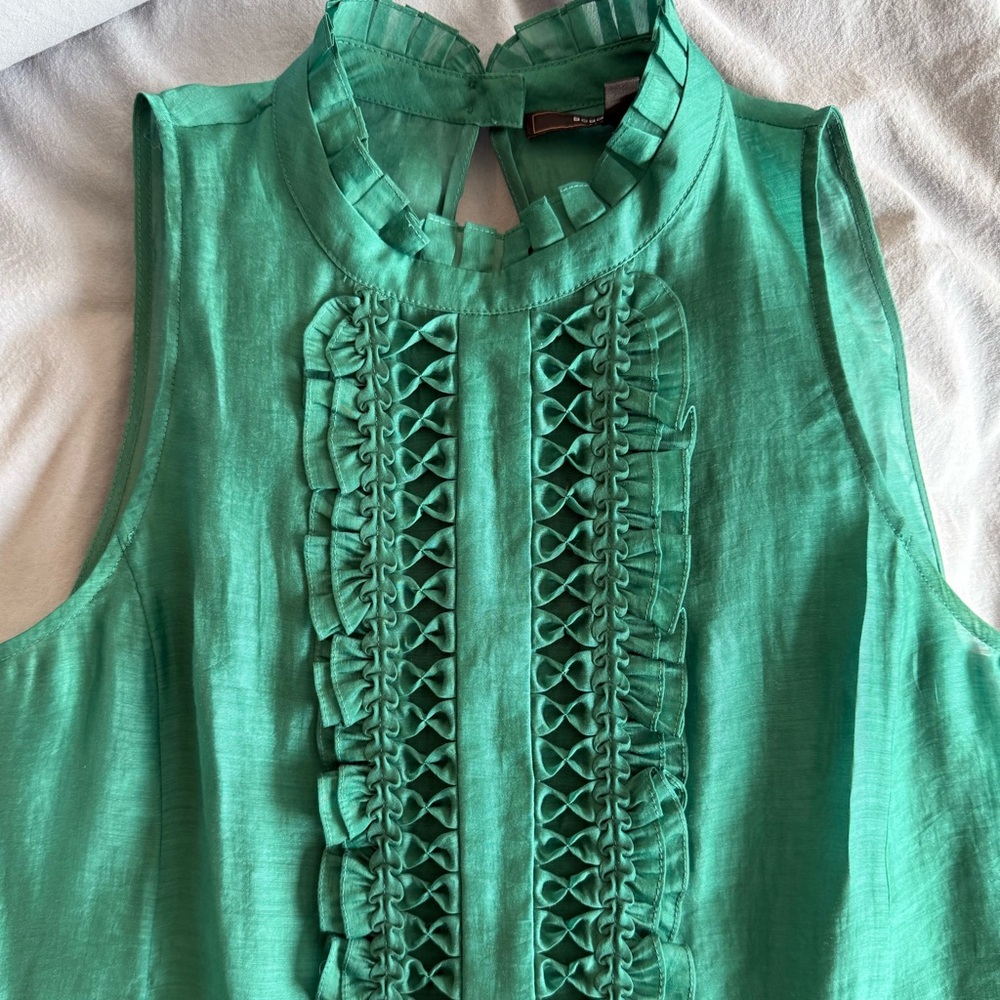 BCBGMaxAzria Jade Green Ruffle Sleeveless Top - size XS